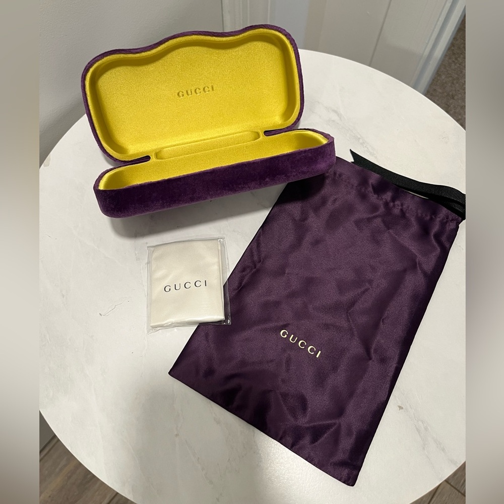 Gucci velvet sunglass case